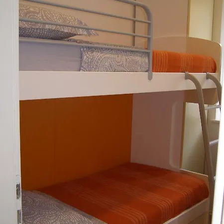 Harbor Terrace - Two Bedroom Apartment *