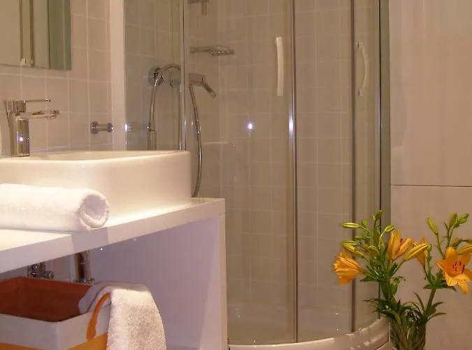 Harbor Terrace - Two Bedroom Apartamento Murter